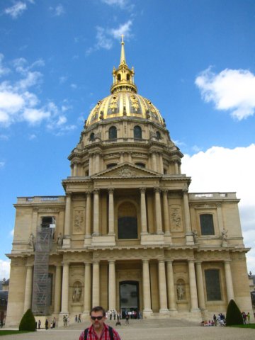 outsideinvalides.jpg